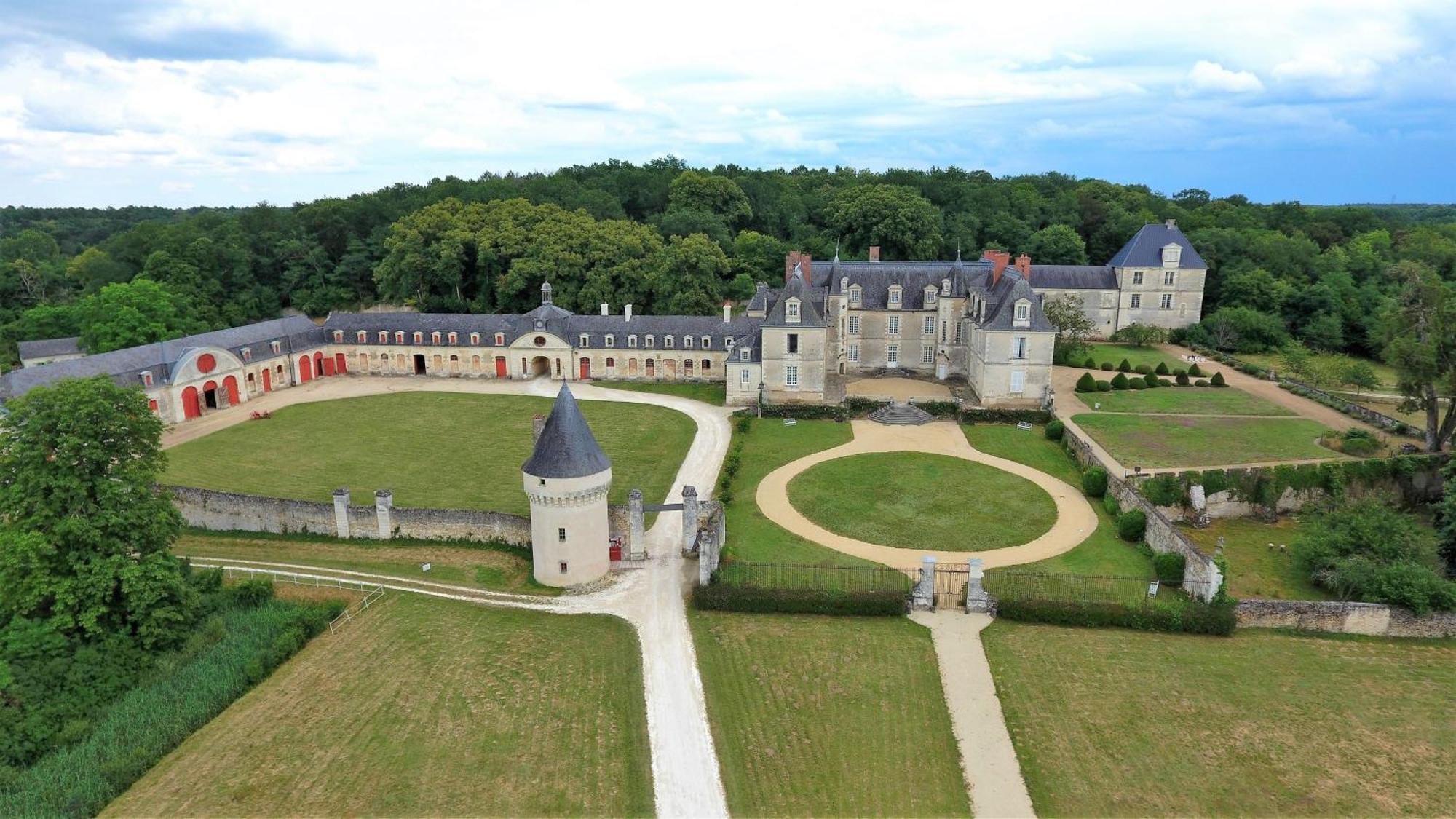 Chambres D'Hotes Au Chateau De Gizeux 外观 照片
